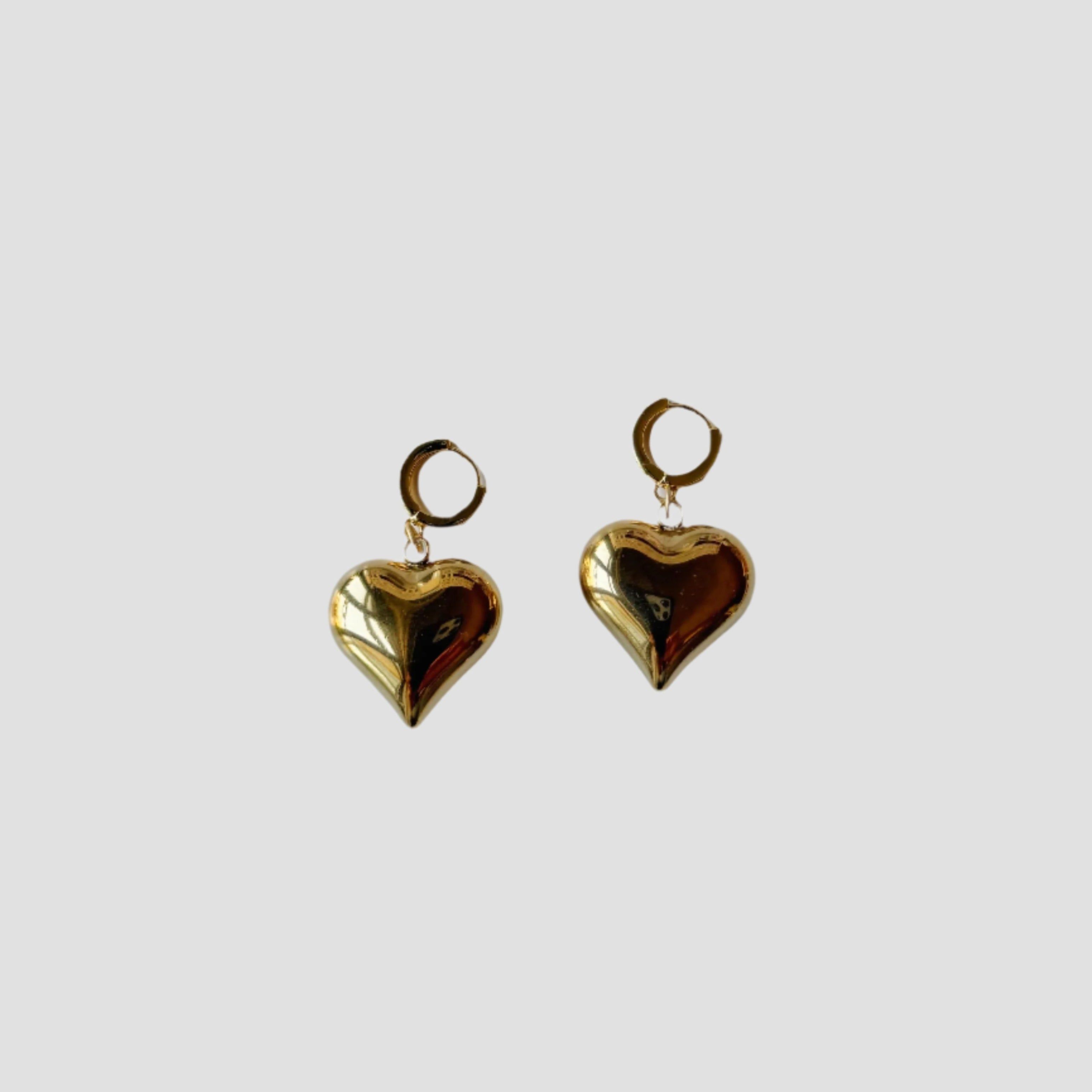 GOLD CHUNKY HEART EARRINGS