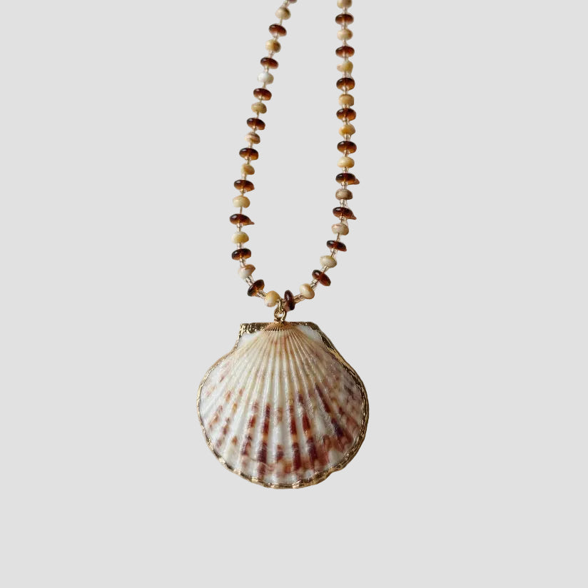 BROWN X CREAM SHELL NECKLACE