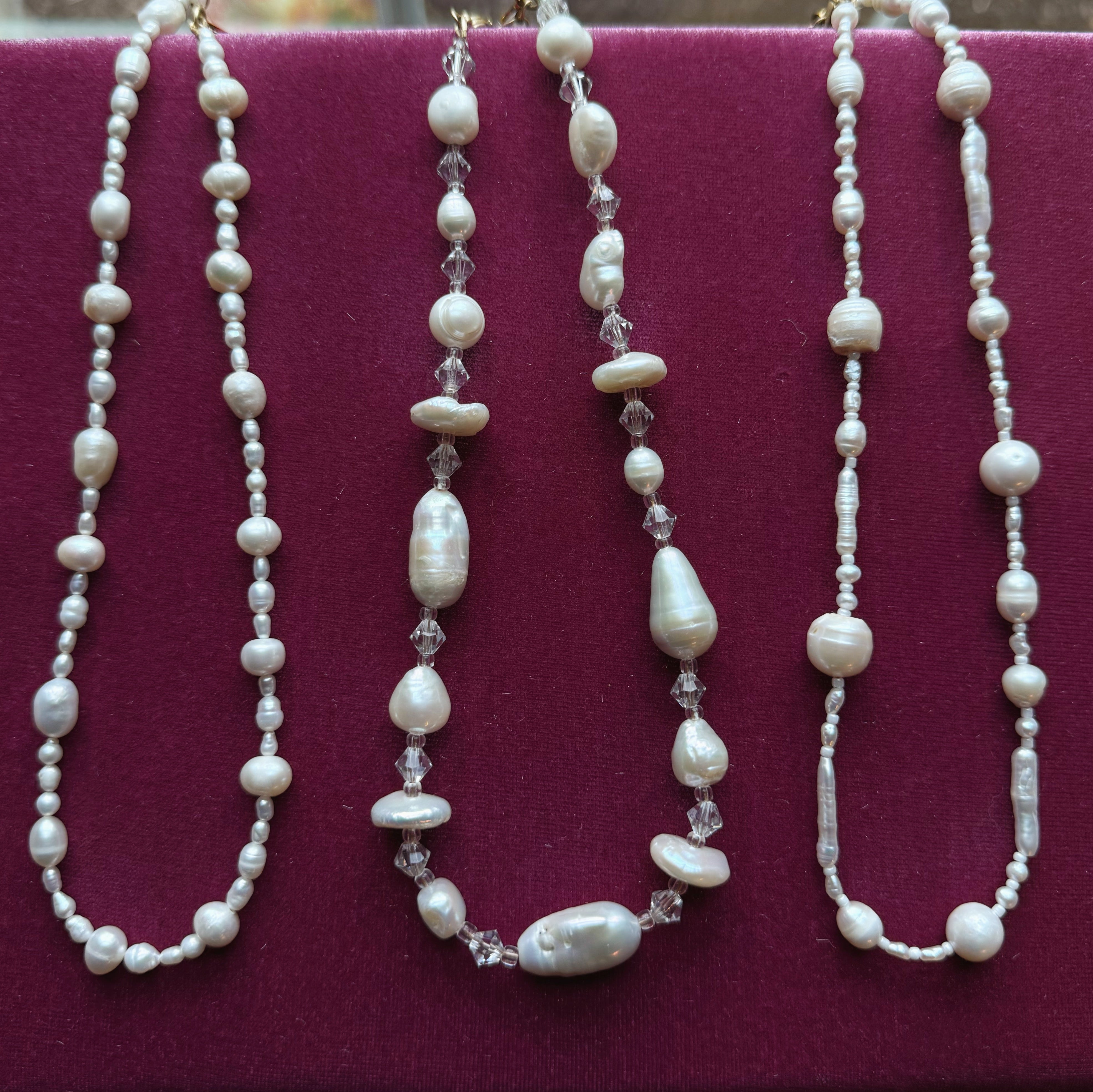 POSH PEARLS NECKLACE