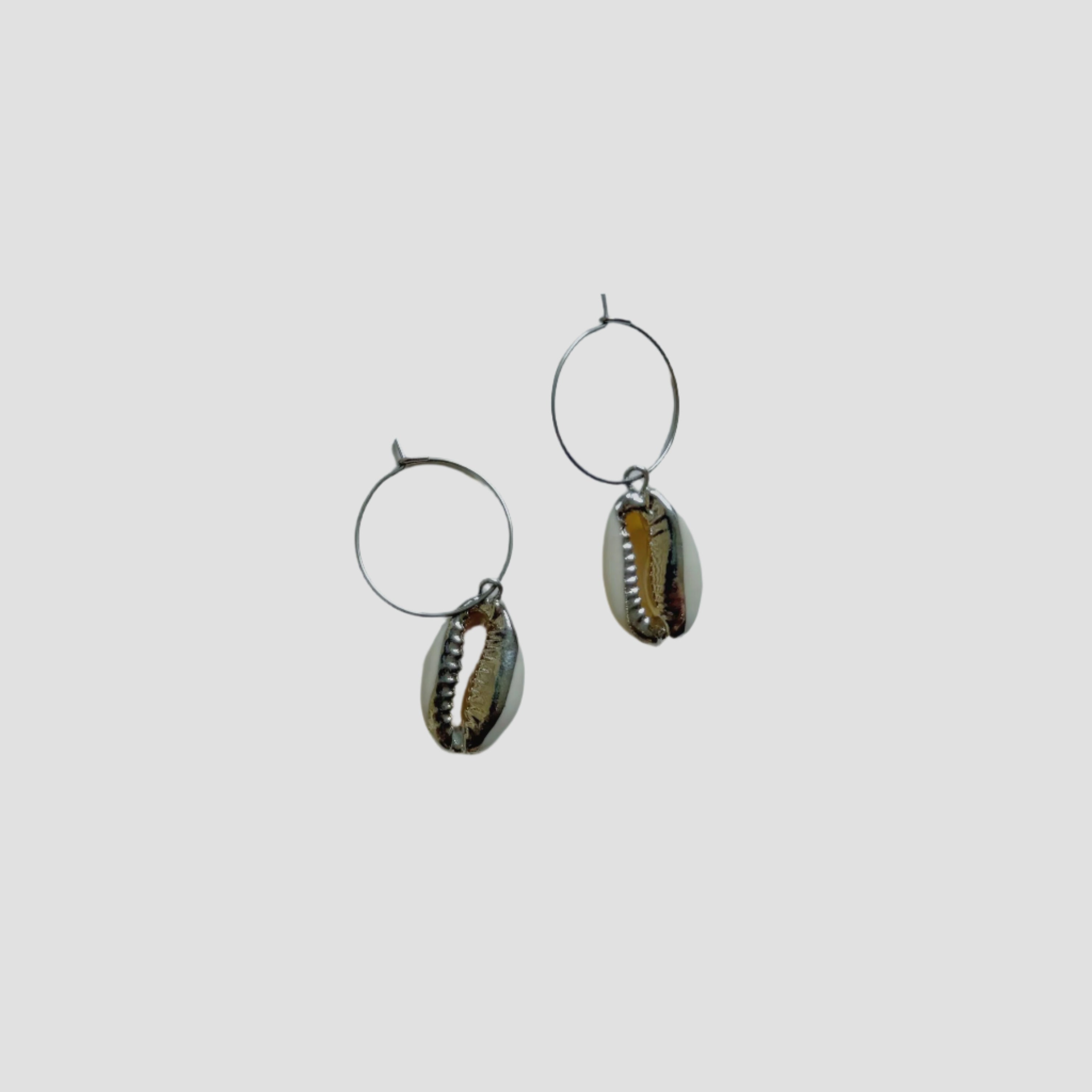 SHELLY EARRINGS