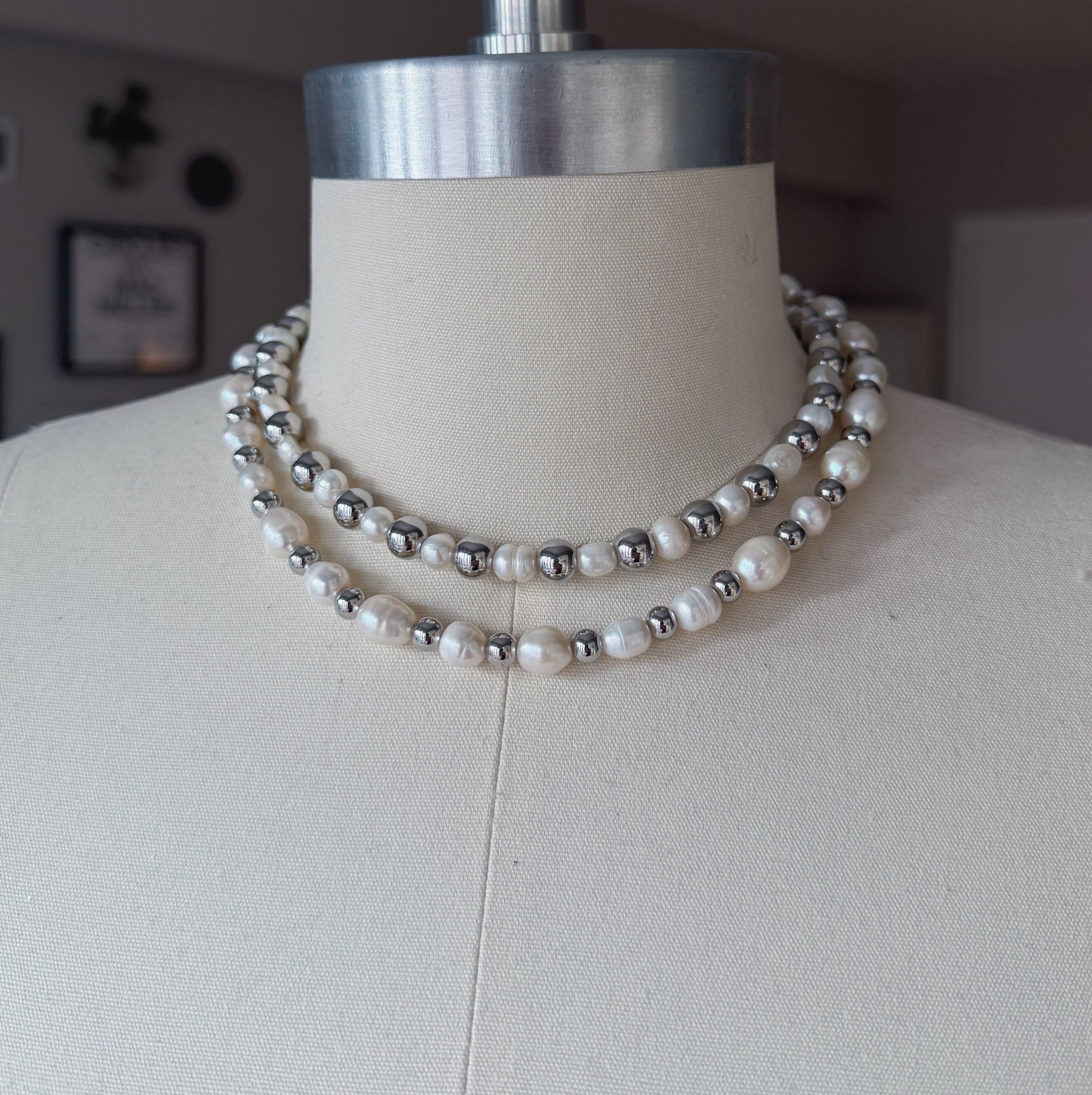 STEEL X PEARL NECKLACE