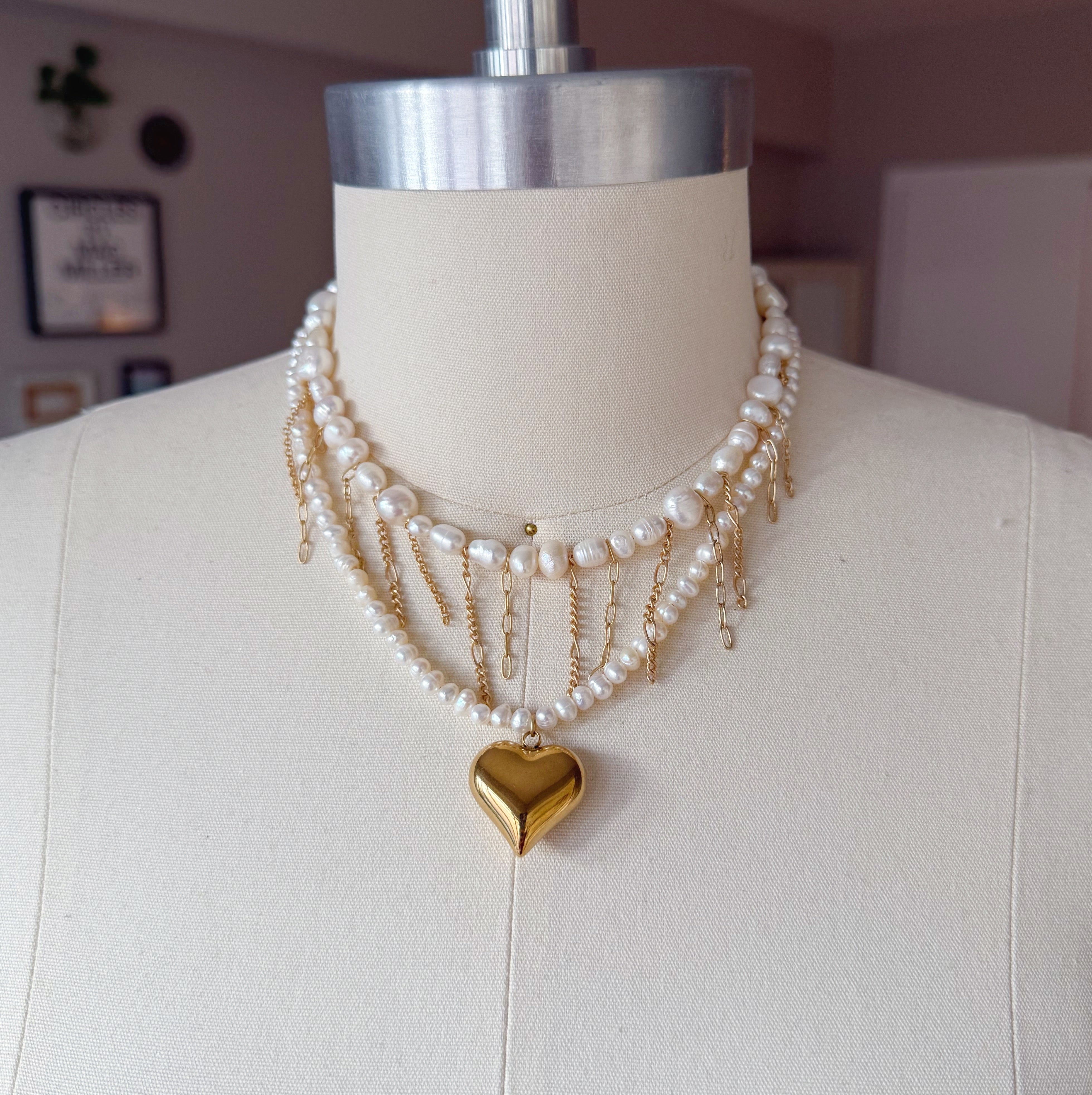 DRIPPING IN GOLD PEARL NECKLACE