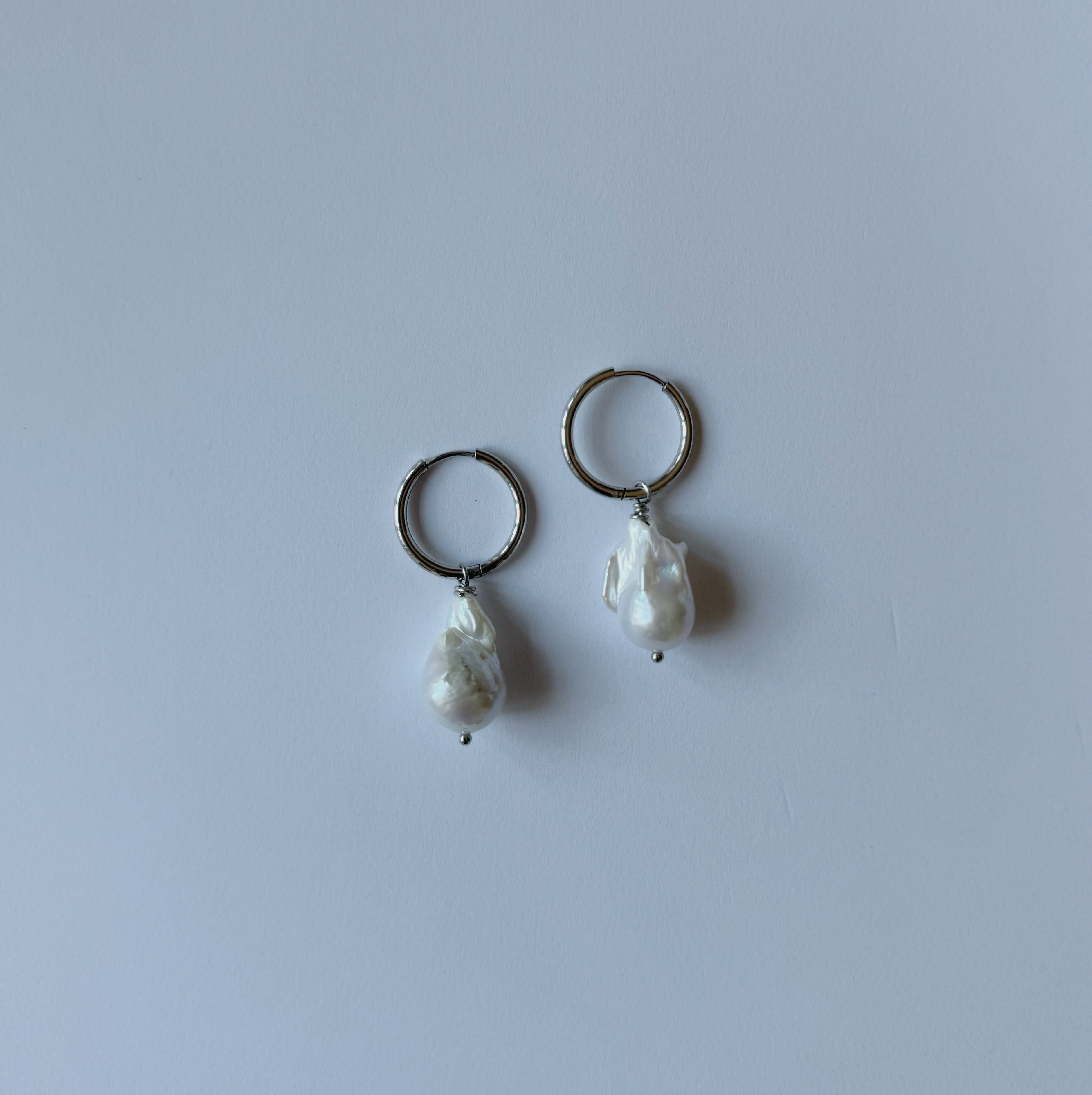 BAROQUE PEARL EARRINGS